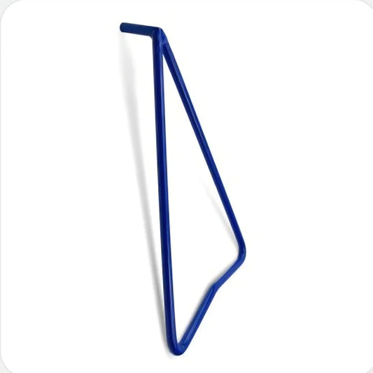 TRIANGLE SIDE PROP STAND